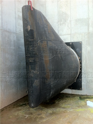 彎嘴<a href=http://www.yhtyp.com/ target=_blank class=infotextkey><a href=http://www.yhtyp.com target=_blank class=infotextkey>卡箍式鴨嘴閥</a></a>的特點