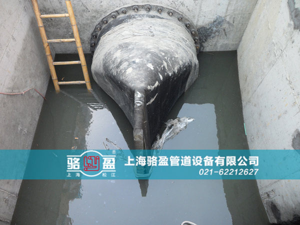 四川省自貢市富順縣法蘭式<a href=http://www.yhtyp.com/ target=_blank class=infotextkey><a href=http://www.yhtyp.com target=_blank class=infotextkey>鴨嘴閥</a></a>安裝現場