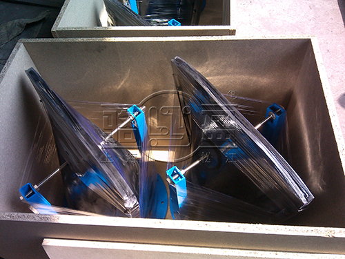 赤峰市喀喇沁旗<a href=http://www.yhtyp.com/ target=_blank class=infotextkey><a href=http://www.yhtyp.com target=_blank class=infotextkey>鴨嘴閥</a></a>裝箱